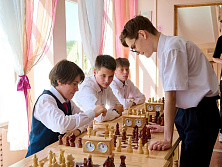 Открыли шахматный клуб для молодежи Старого Оскола